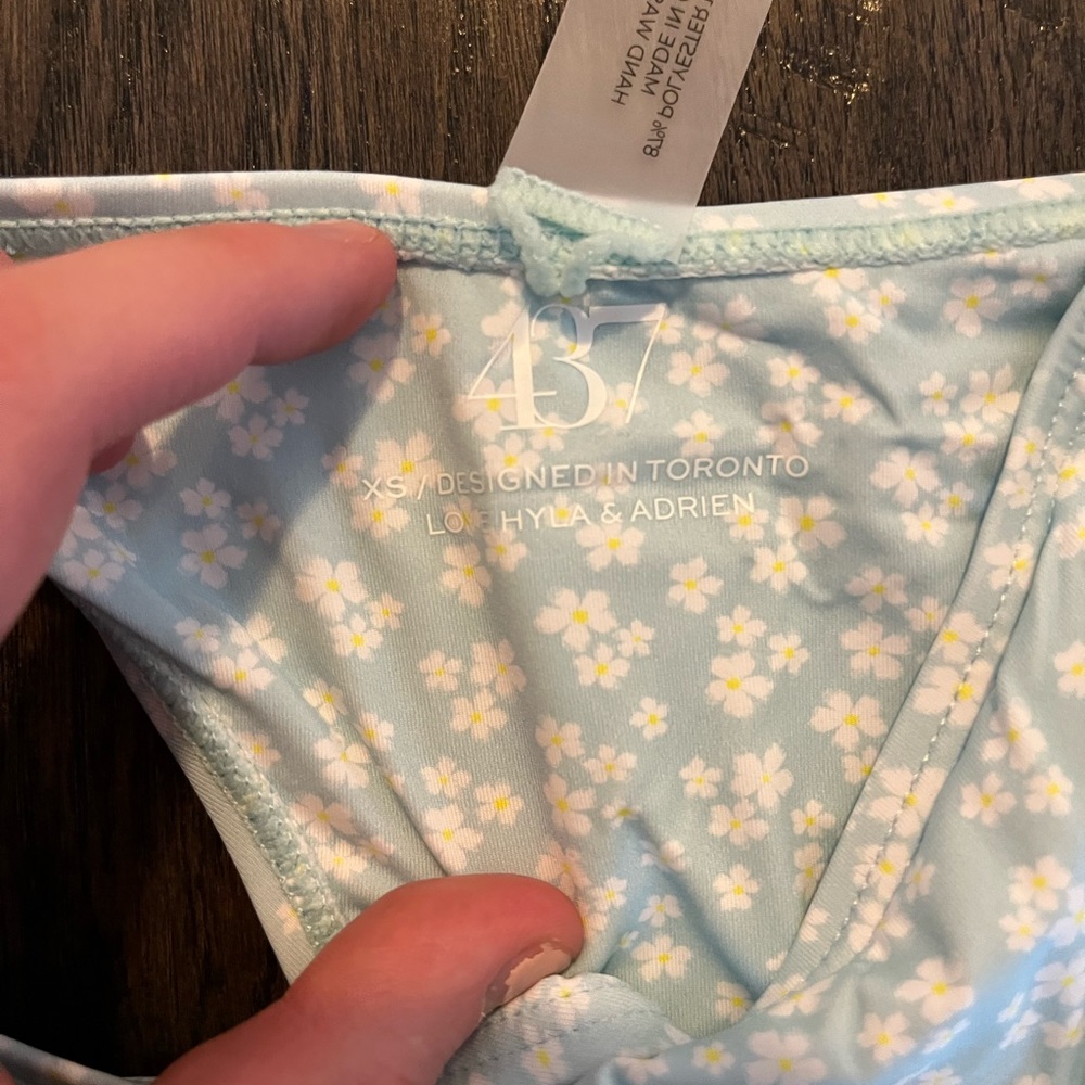 437 Daisy Bikini Bottom - Picture 4 of 4